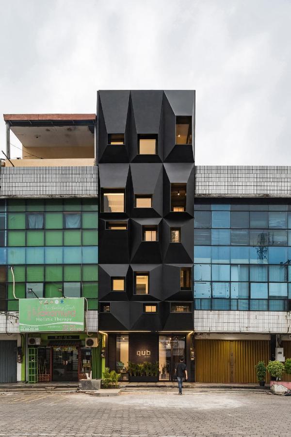 Qub Rooms Semarang Exterior foto