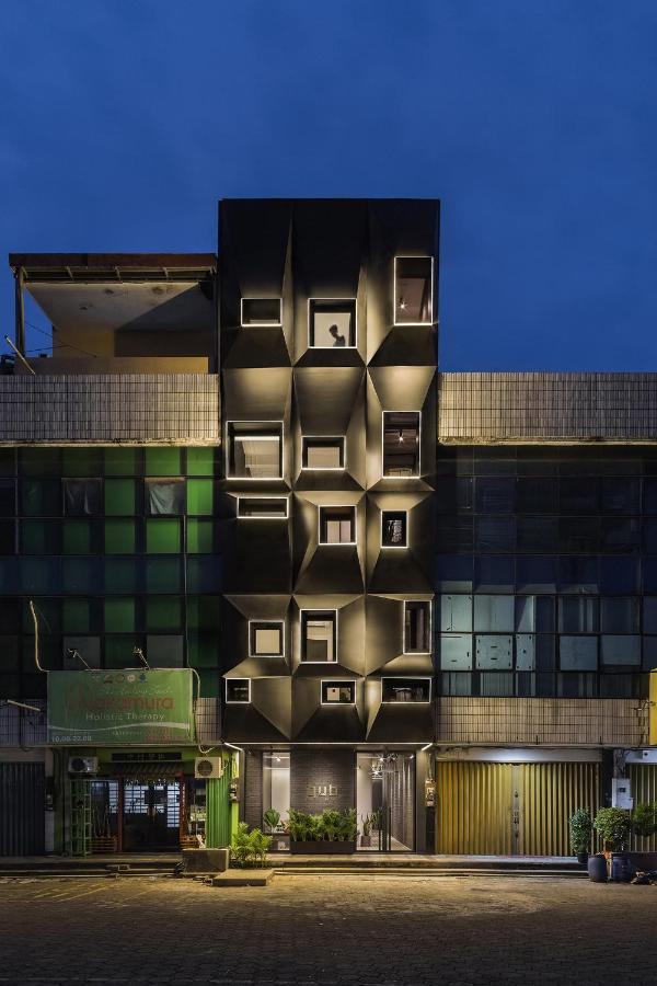 Qub Rooms Semarang Exterior foto